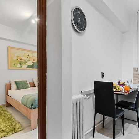 Central Studio Emerald Apartment บูคาเรสต์ ภายนอก รูปภาพ