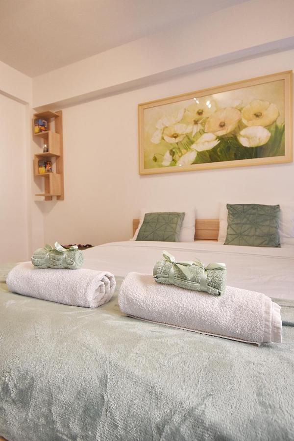 Central Studio Emerald Apartment บูคาเรสต์ ภายนอก รูปภาพ