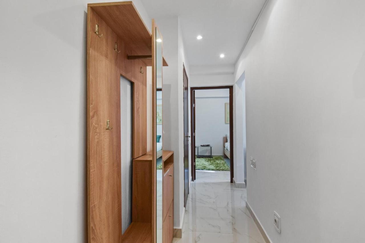Central Studio Emerald Apartment บูคาเรสต์ ภายนอก รูปภาพ