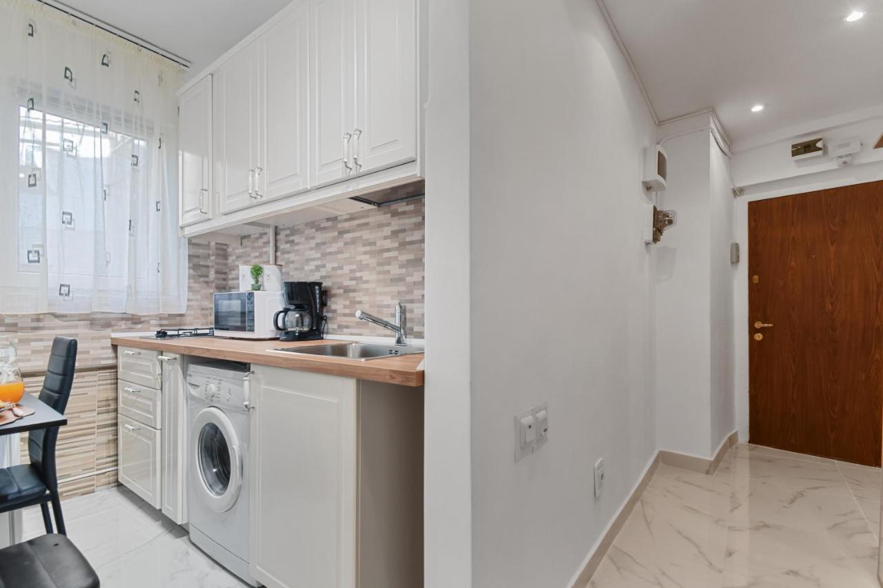 Central Studio Emerald Apartment บูคาเรสต์ ภายนอก รูปภาพ